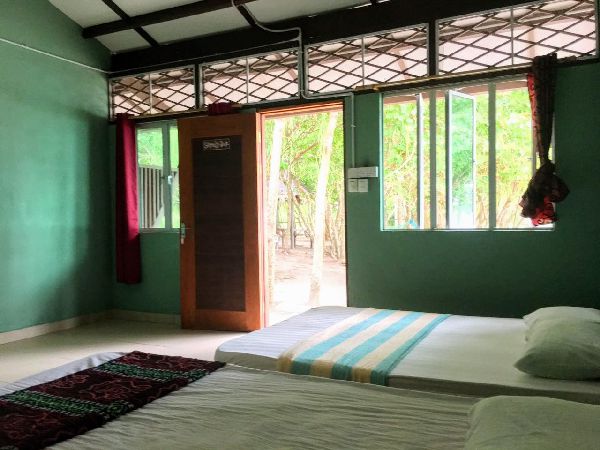 Sayang sayang Hostel, Mantanani Island, Sabah